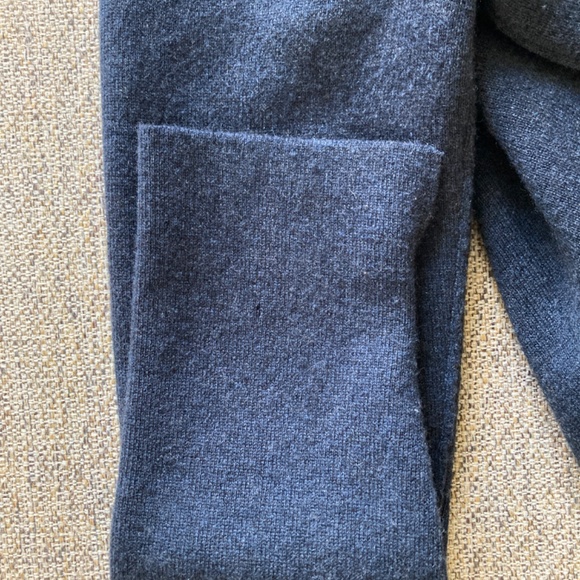 Akris 100% Cashmere Crew Neck Sweater in blue - Picture 15 of 15